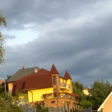 Tornyos-villa Pensiune